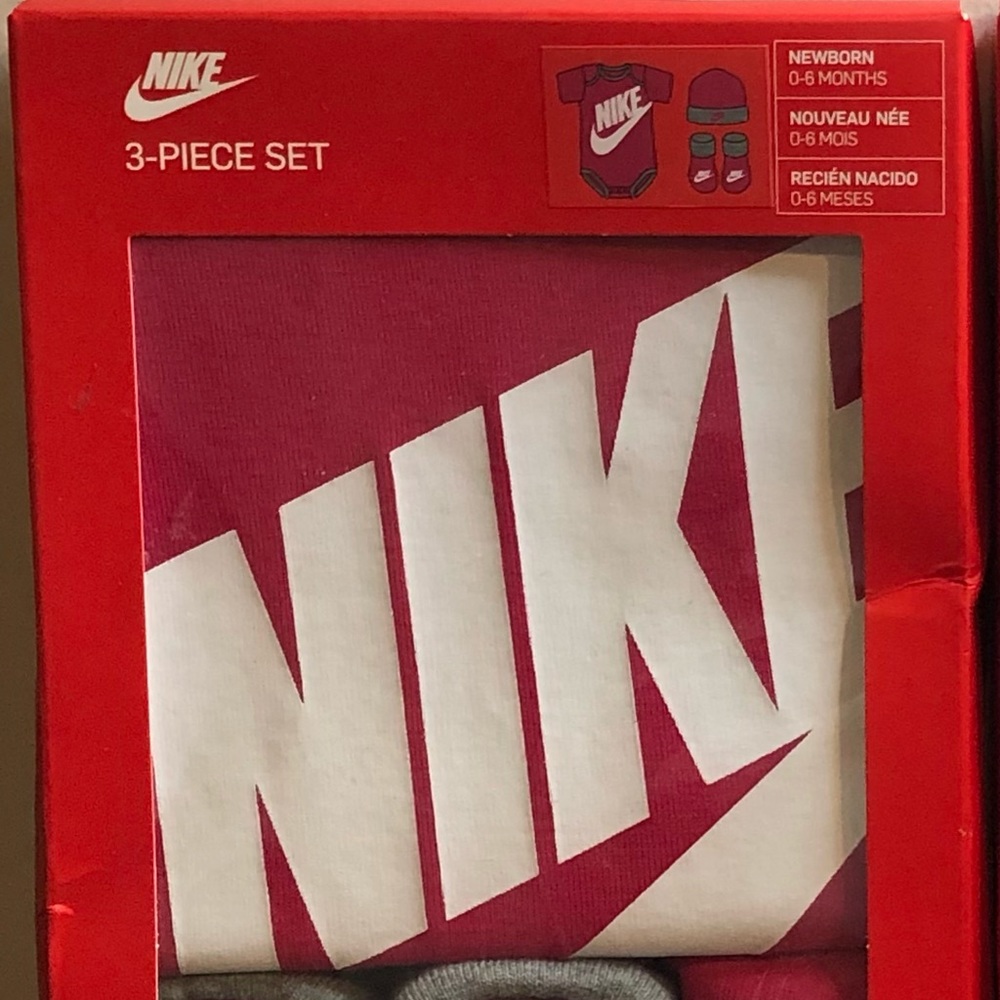 Nike 3 piece set.